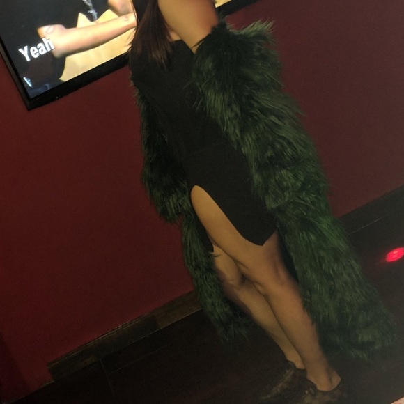 LBD - Picture 4 of 4